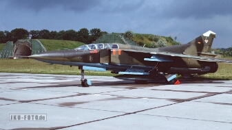 20-60 schwarz, ex. 109 schwarz, MiG-23UB null