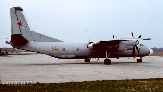 14 orange, An-26 Messflugzeug null