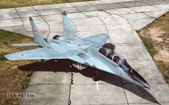 11 weiss, MIG-29UB null