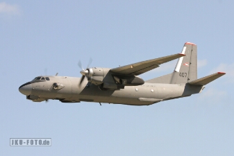 407 schwarz, An-26, Hungarian Air Force null