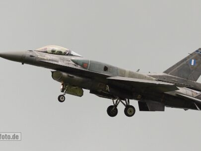 "Danish AirShow 2016, Skydstrup" 2016 in Skrydstrup zeigte die Danish Airshow ein unterschiedliches Bild. Der Showtag selbst - grau und verregnet, aber...