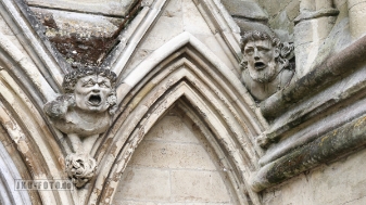 Friese und Götzen null