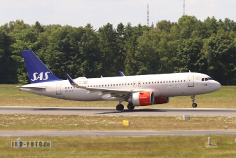 SE-DOX, Airbus A320-251N, SAS null